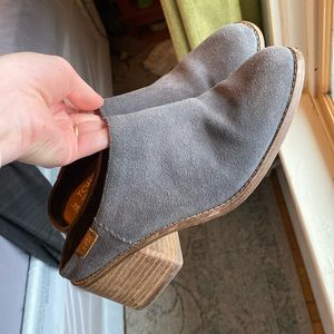 Suede Tom’s Clogs!